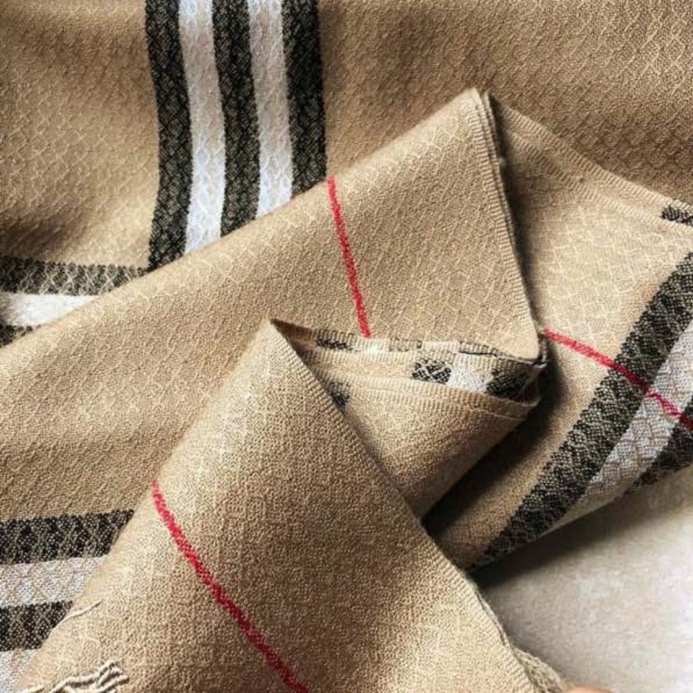 ✨🎊Authentic 💎Burberry scarfs - Picture 4 of 5